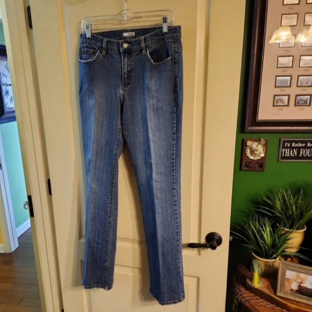 TINT STRAIGHT LEG BLUE JEANS